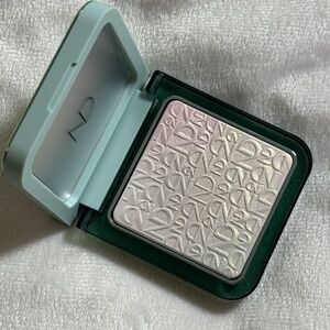 Natasha Denona Pastel Plexi Glow Highlighter